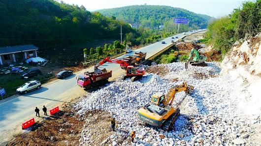 昌赤一级公路最新动态,昌赤一级公路最新动态，进展、影响与各方观点