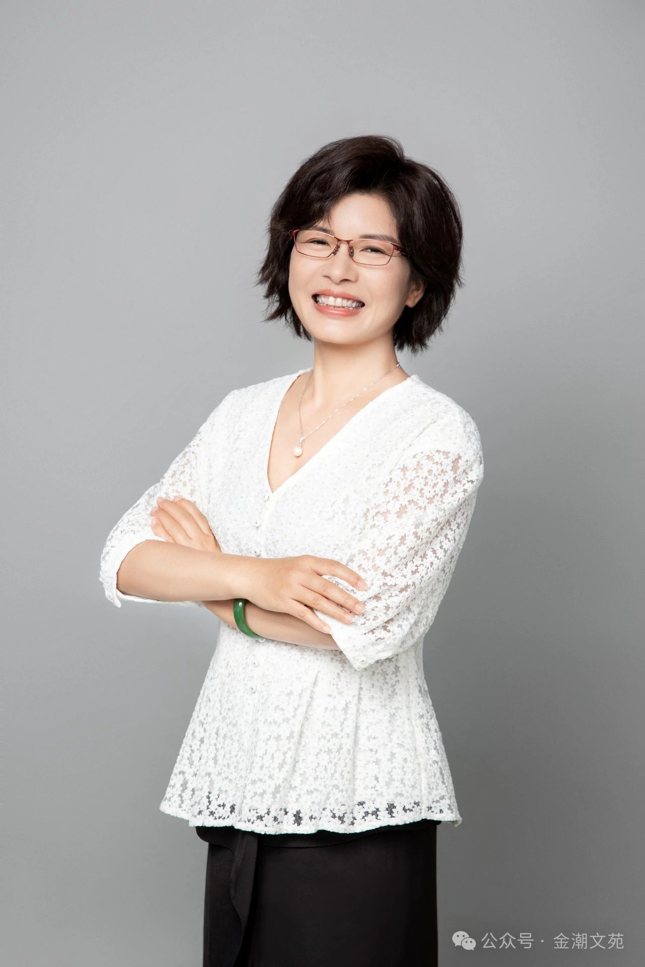 女作家黎阳最新文章，女性写作的力量与影响——探究文学的社会价值