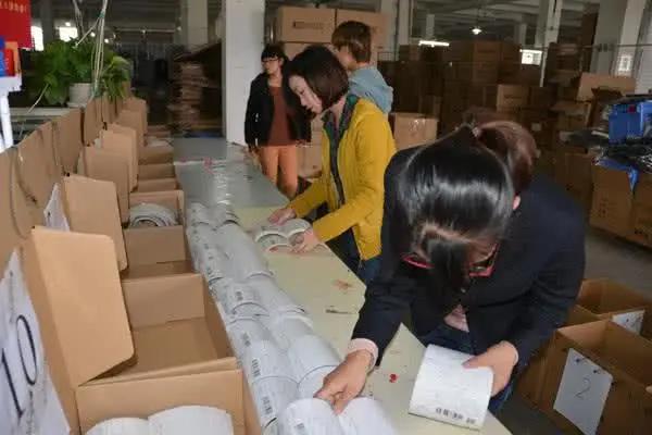 误惹天价老公，全文阅读争议与观点探讨