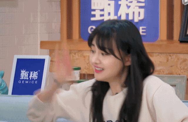 杨洋与郑爽最新动态，星光璀璨，时代共同见证