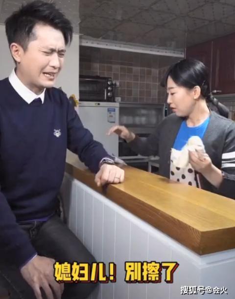 笑傲江湖李静最新小品及其深度解析