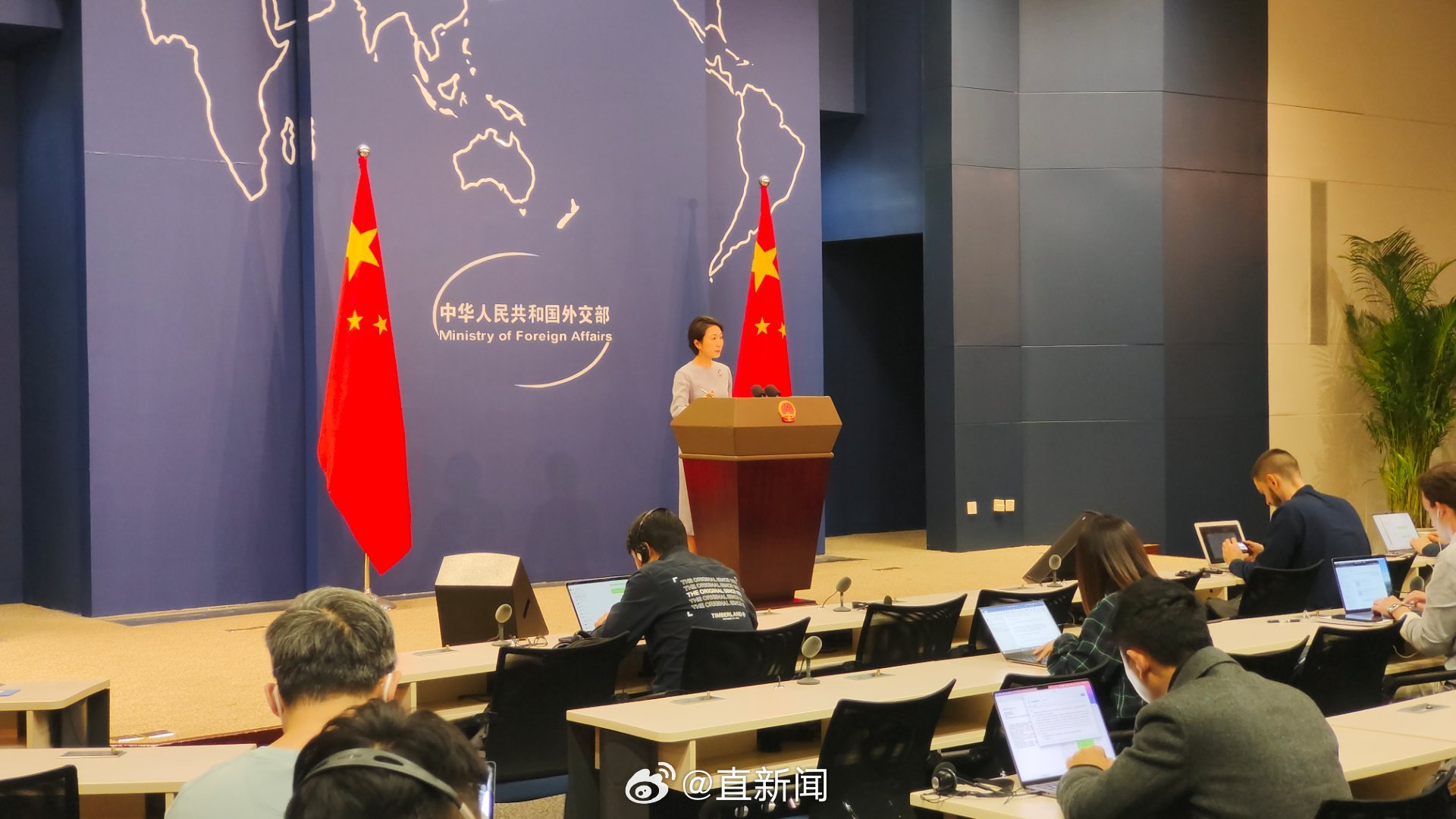 新疆最新外交部消息，传递爱与陪伴的日常故事，展现新疆的温馨面貌