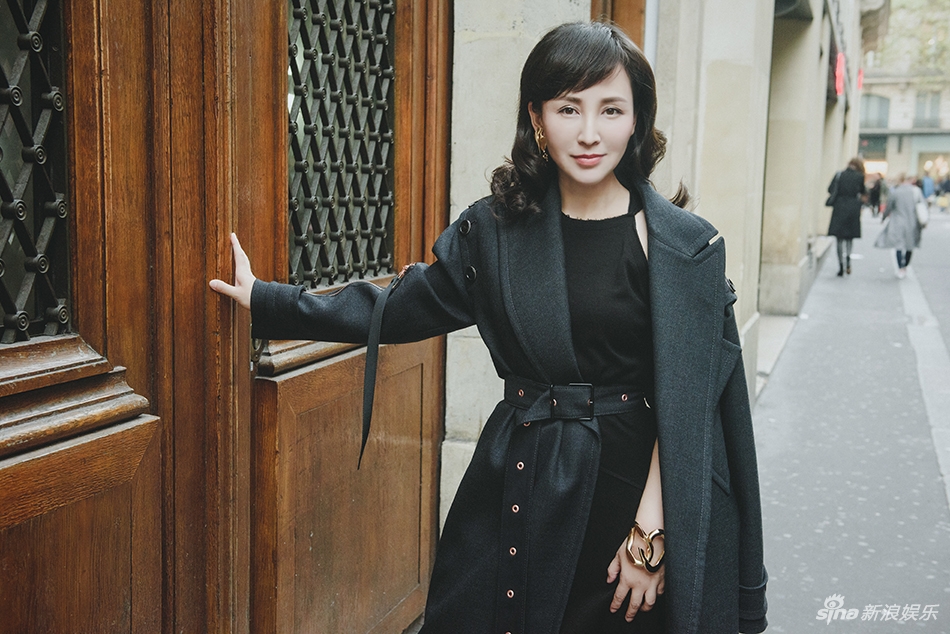 演员岳丽娜，展现变化、自信与成就的力量之美照集