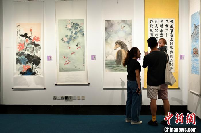 ＂香港资料大全正版资料2024年免费＂的：专家权威解答_美学版1.58