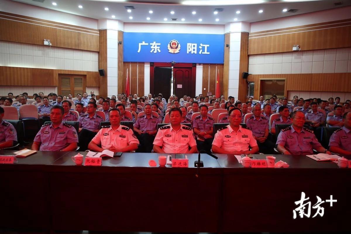阳江市公安局新班子，警局日常温馨时刻