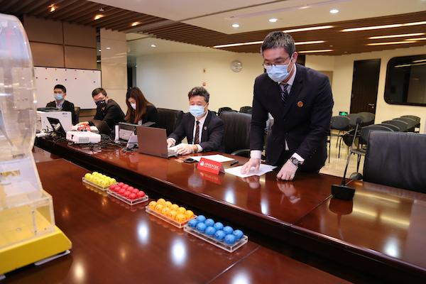 小杨的幸运日，如何成功购买新股上市的策略与技巧
