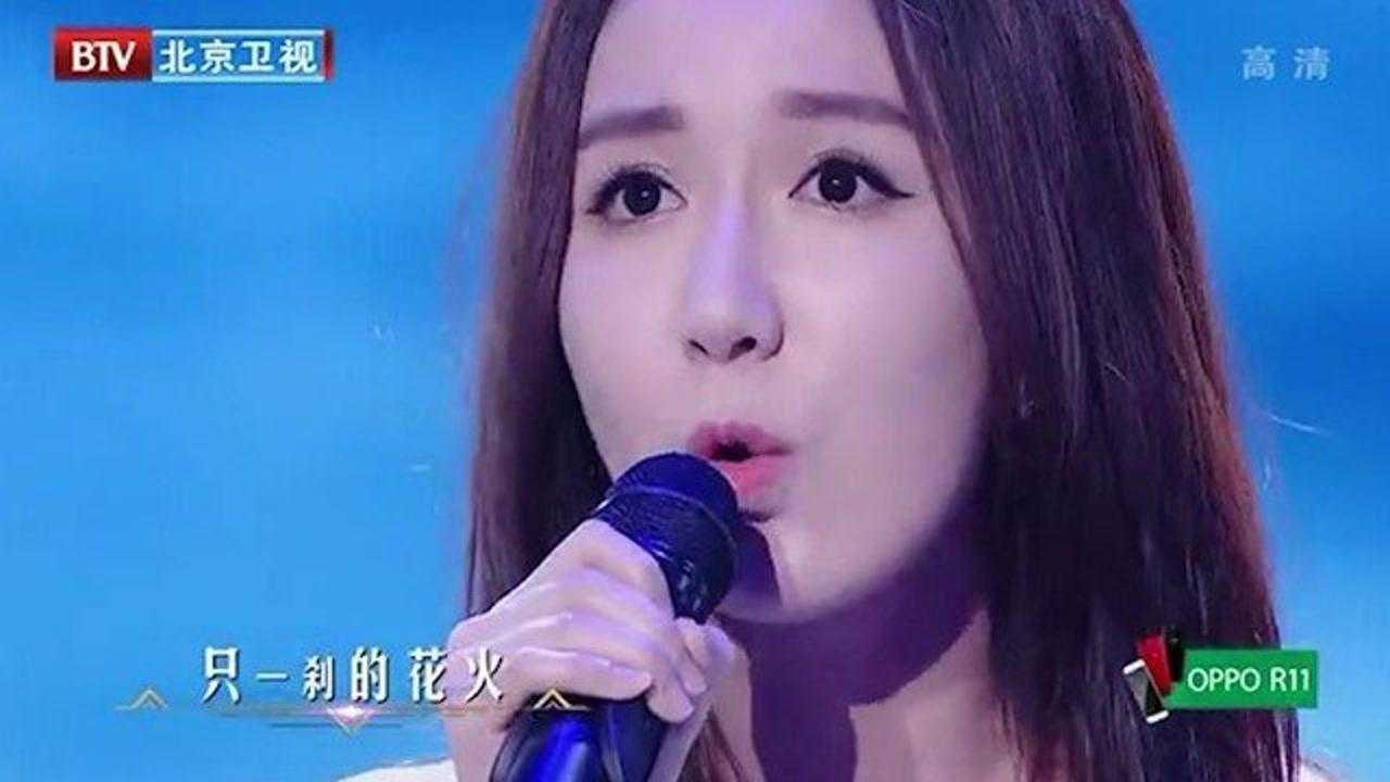 探索自然美景之旅，演员如何唱出内心的平静与真实之声？