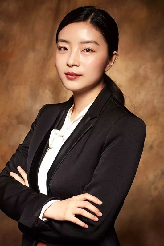 重庆电视台演员探寻自然美景，寻找内心平和宁静之旅