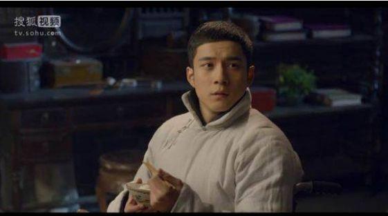左撇子明星，独特习惯与耀眼才华的展现