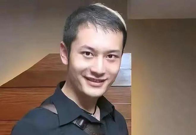 男明星假发,男明星假发，一场心灵与自然的美景之旅