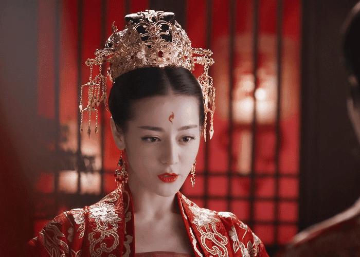 李沁主演电视剧新动态，励志之旅启程，自信与成就感的蜕变之路