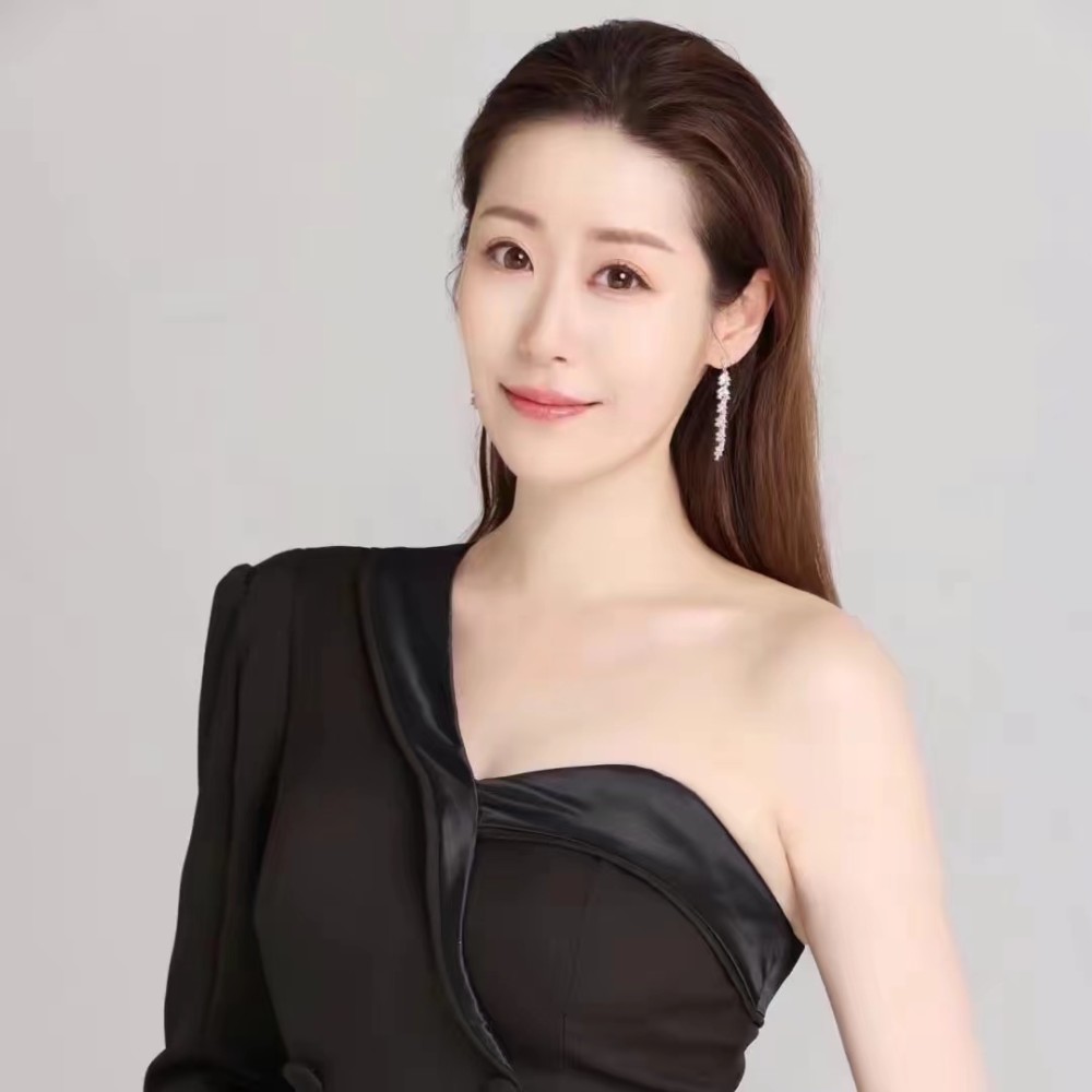 璨演员的心灵之旅，探寻自然美景，寻觅内心宁静
