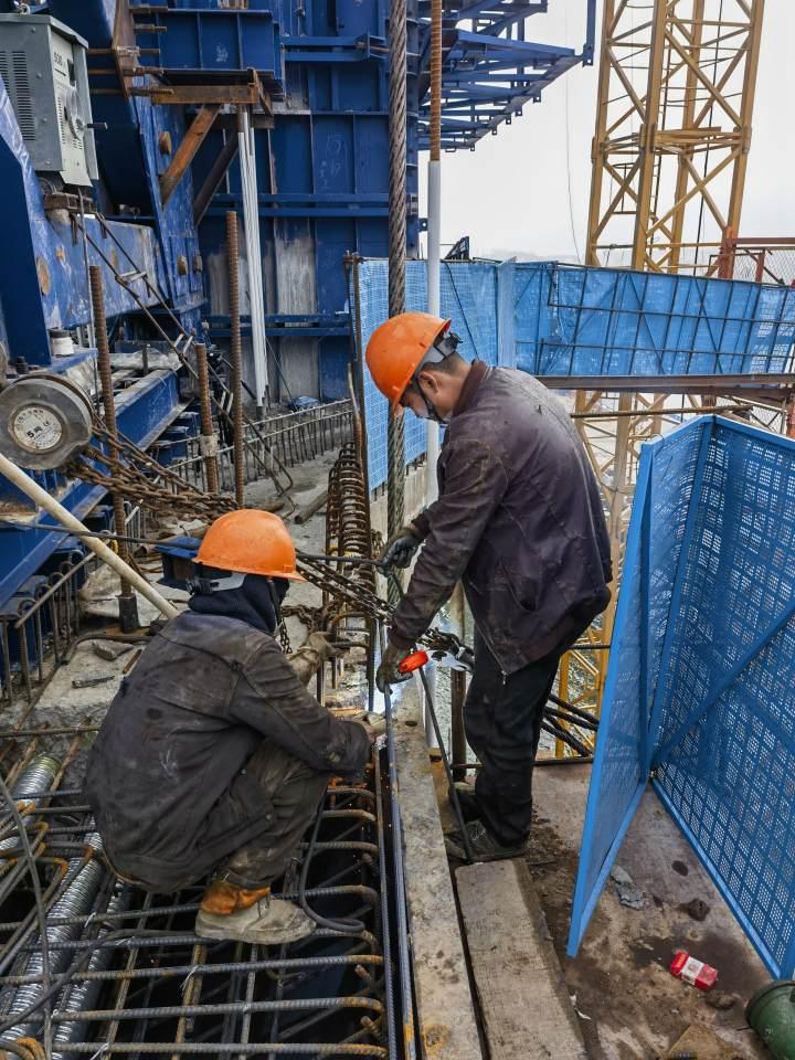 金建铁路最新动态,金建铁路最新动态，小巷深处的铁路情怀与一家特色小店的独特魅力