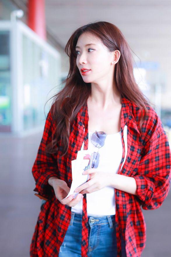 我的极品女神，电影中的时代印记与文化回响