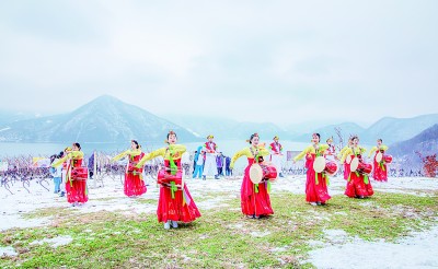 朝鲜族演员的心灵之旅，与自然美景的交融与内心的宁静探索