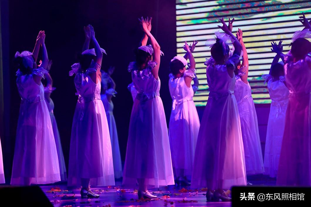 武警演员的成长之路，变化、学习与自信的力量