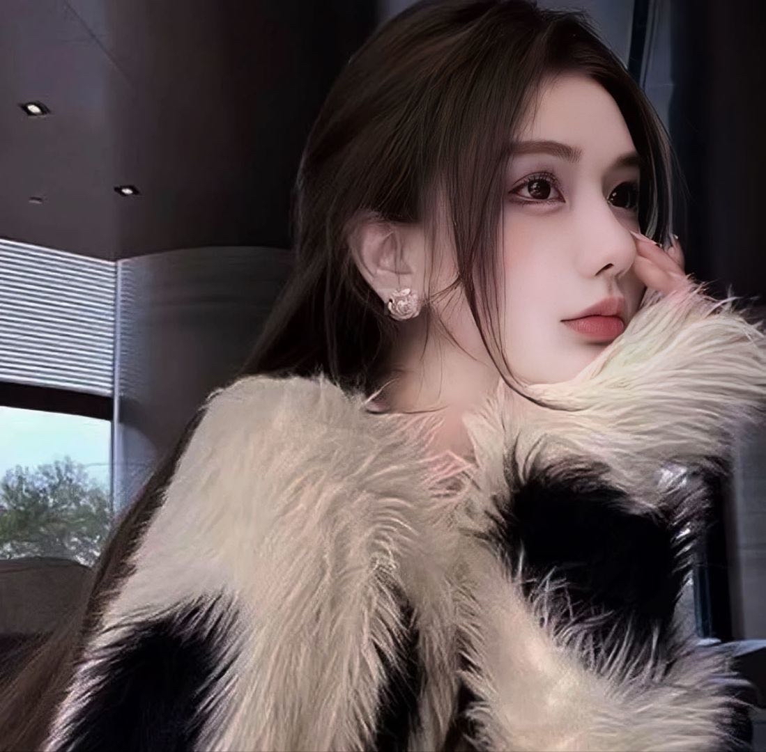 最新御姐，魅力与态度的绝美交融