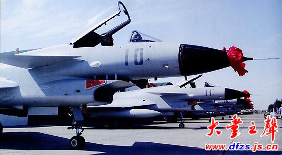 我国最新型战斗机，翱翔天空的国之利刃