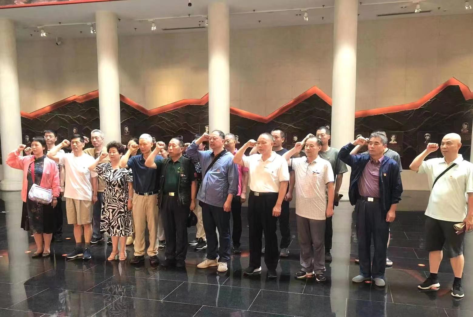 军改自主择业最新动态与小巷深处的独特风味探秘